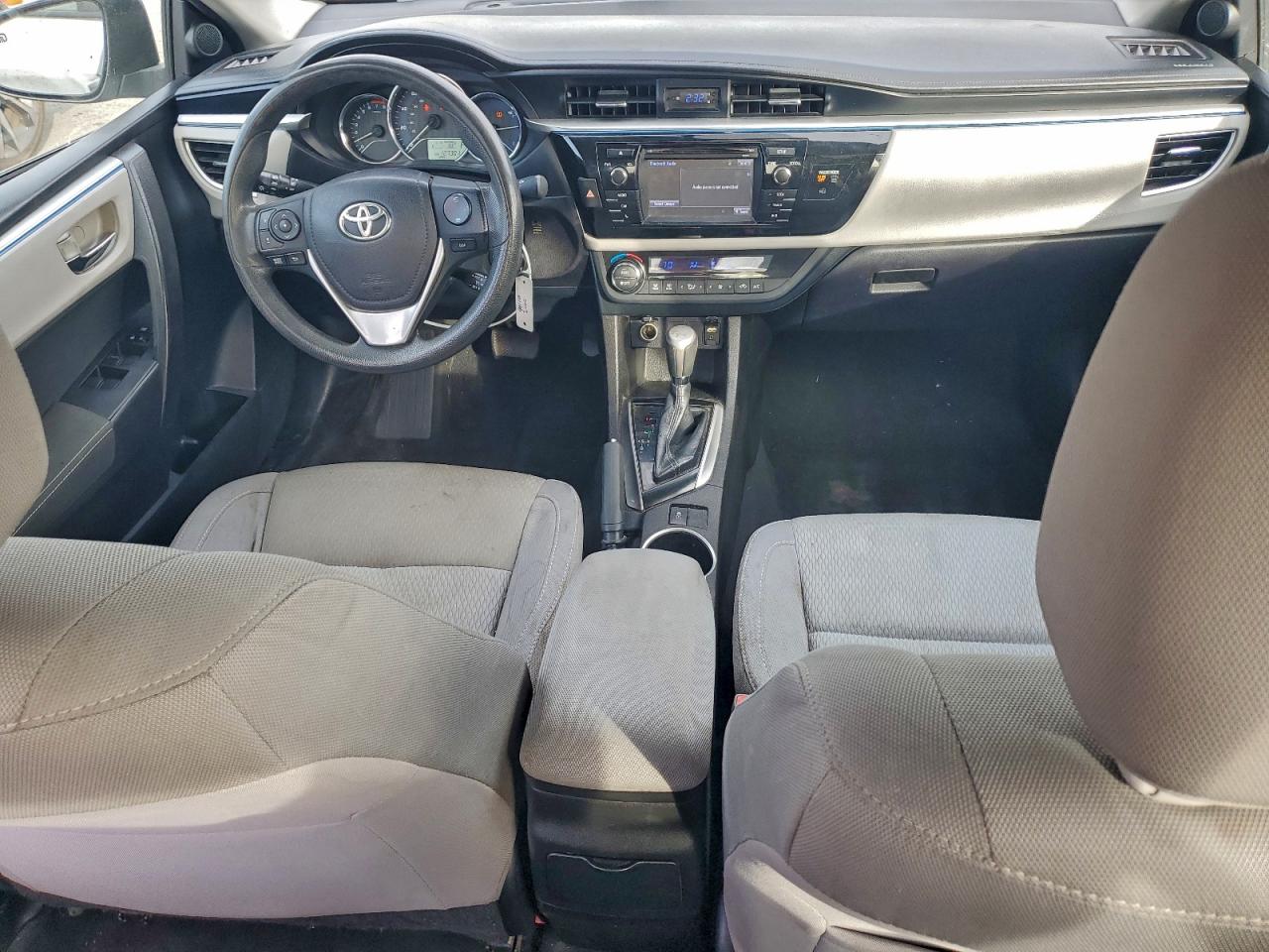 2016 TOYOTA COROLLA L photo 8