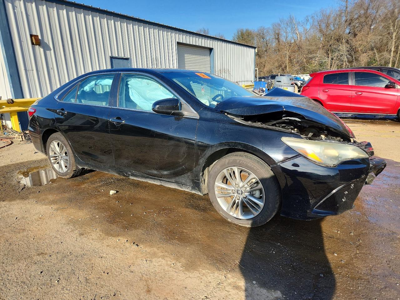 2015 TOYOTA CAMRY SE photo 4