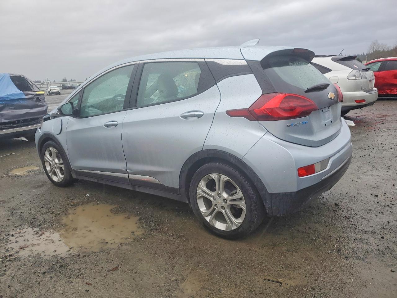 2017 CHEVROLET BOLT EV LT photo 2