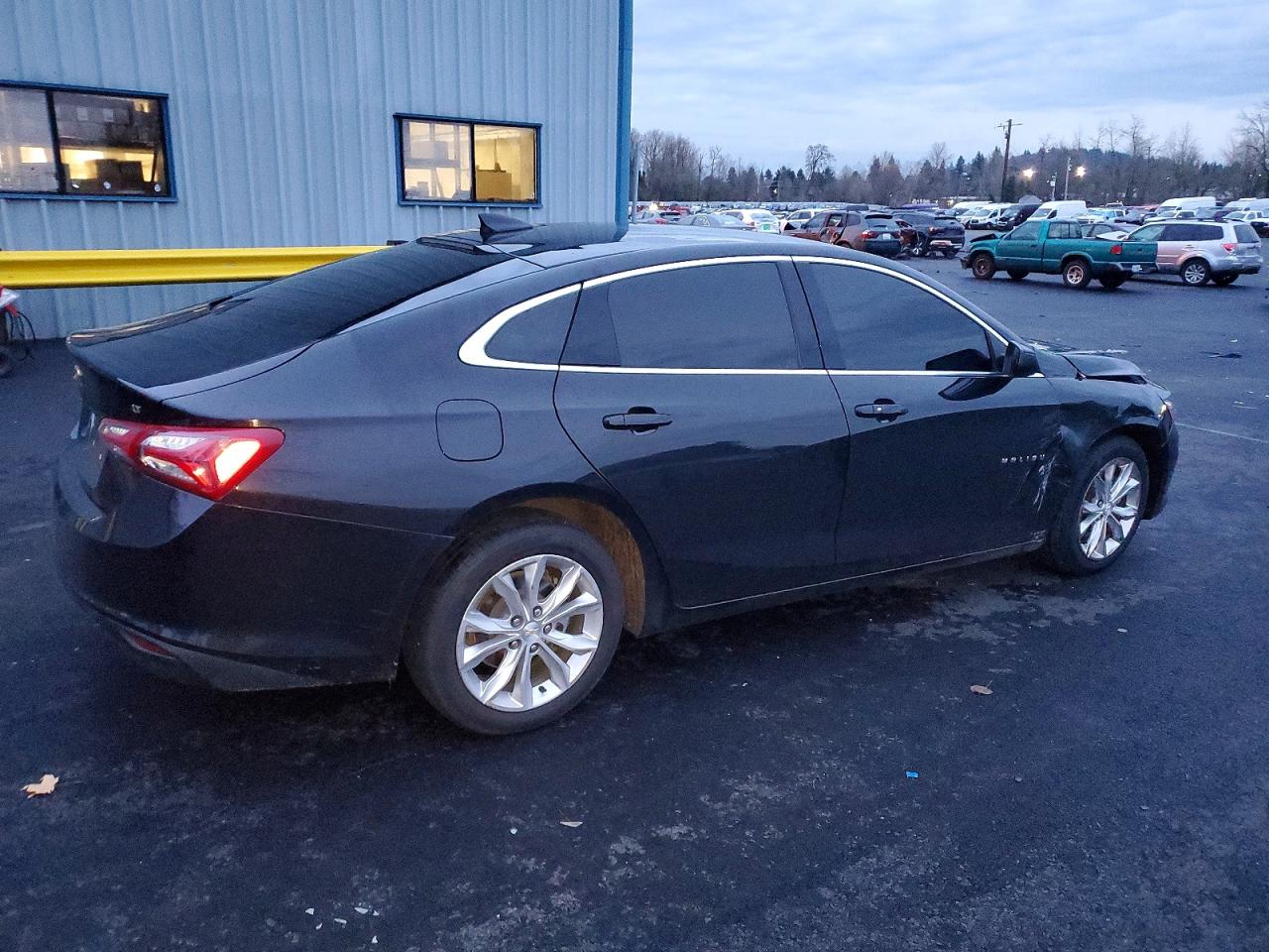 2022 CHEVROLET MALIBU LT photo 3