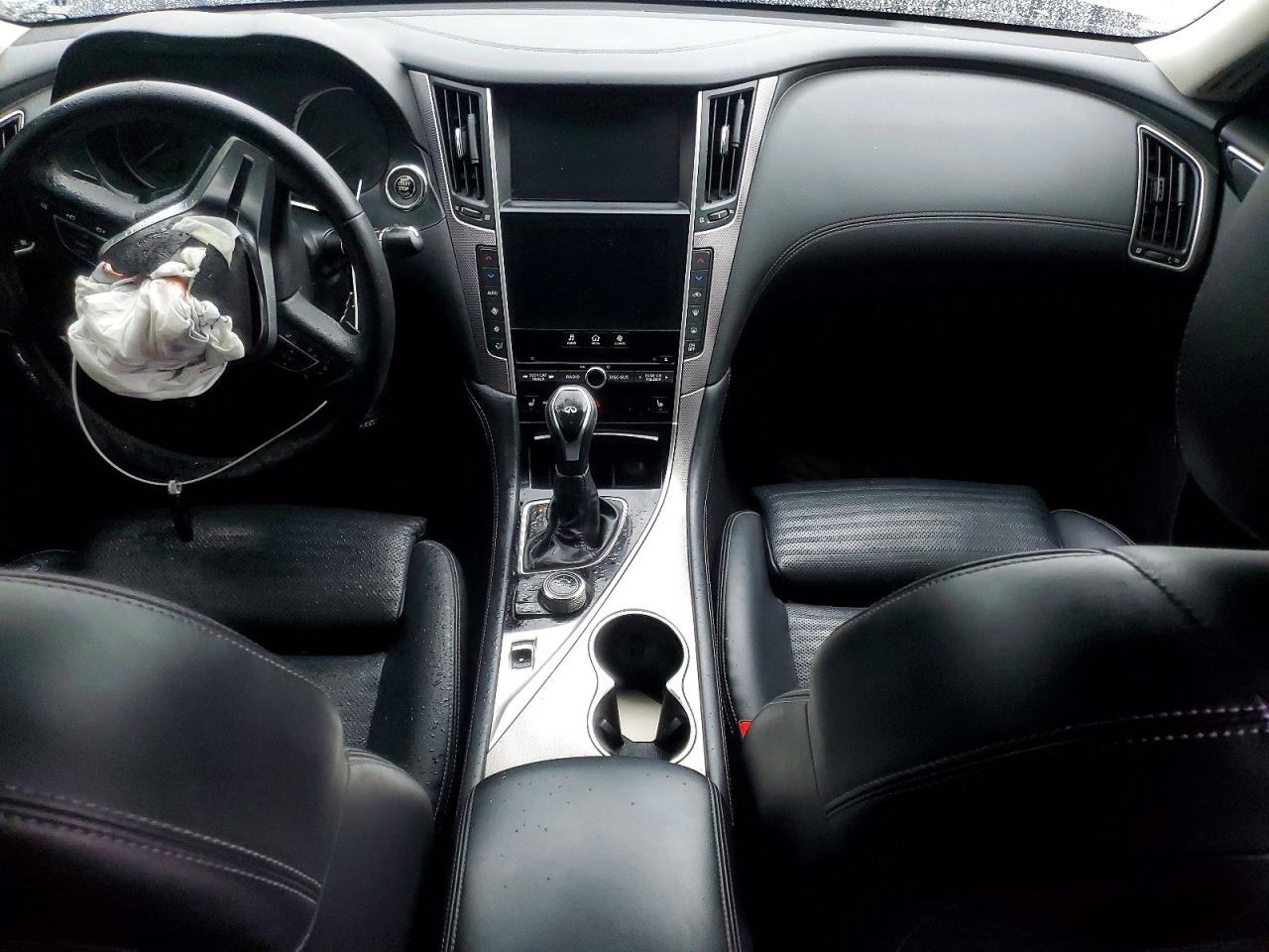 2018 INFINITI Q50 LUXE photo 8