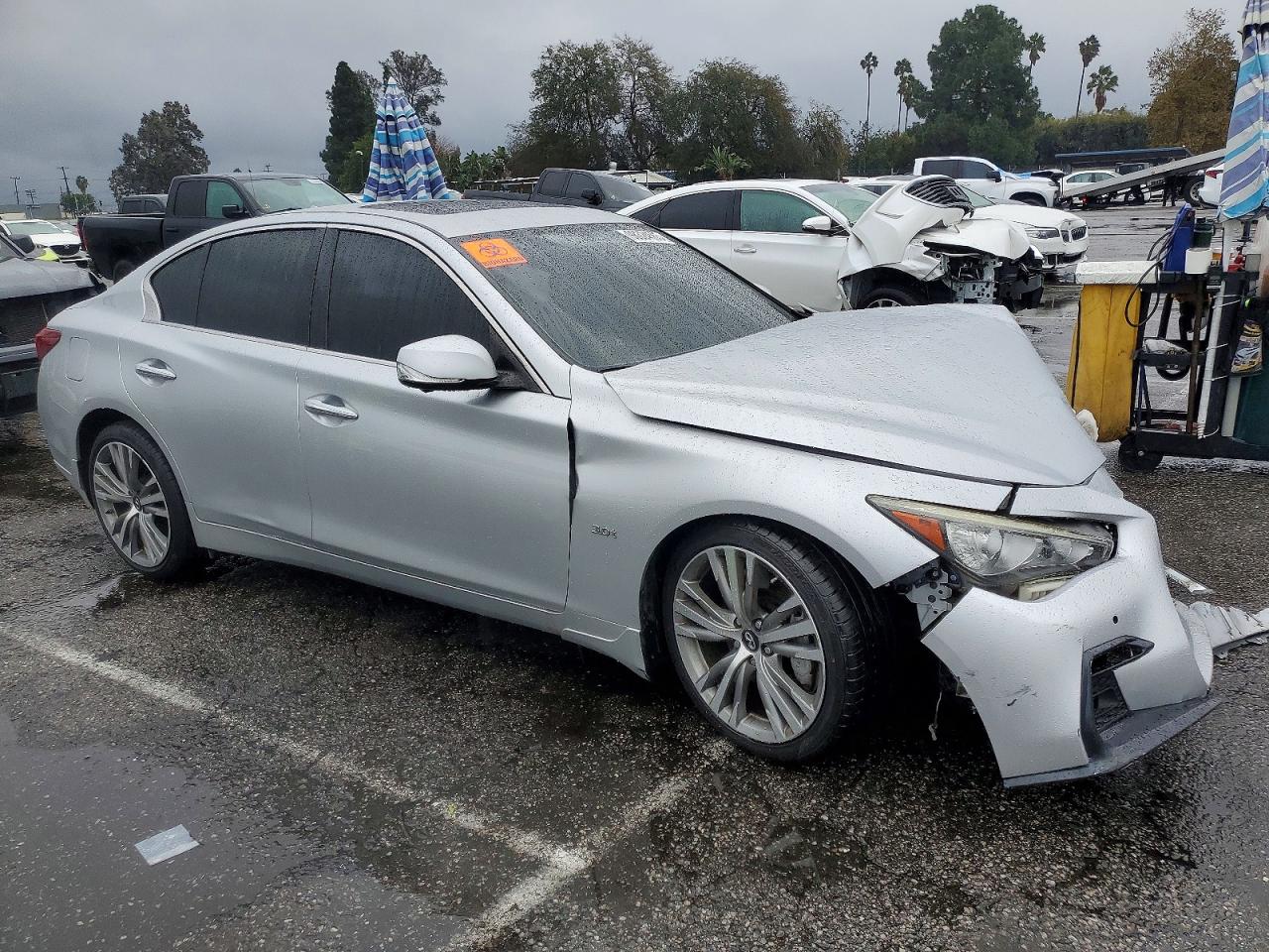 2018 INFINITI Q50 LUXE photo 4