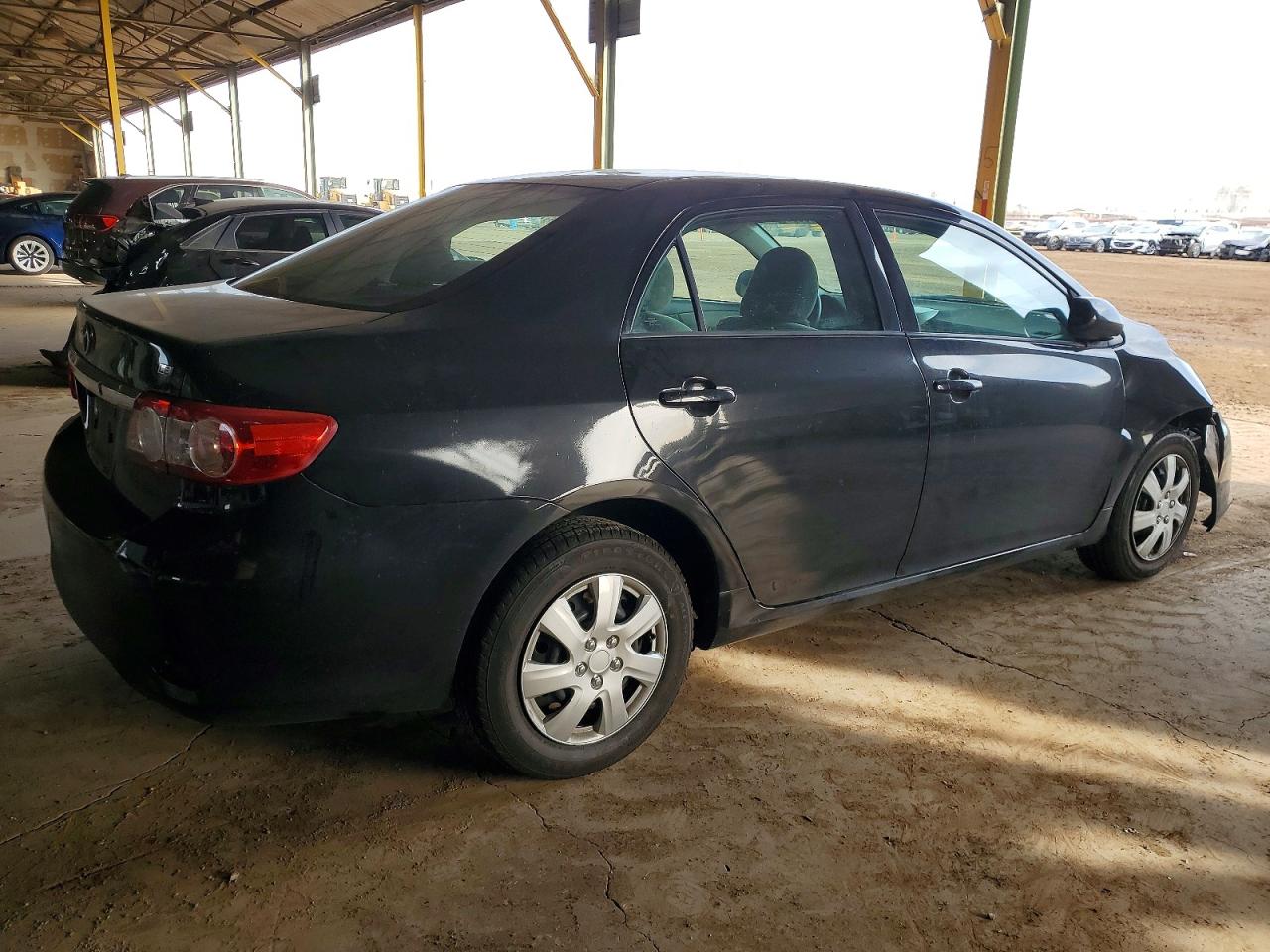2011 TOYOTA COROLLA BASE photo 3