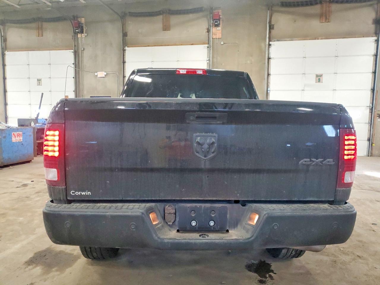 2022 RAM 1500 CLASSIC SLT photo 6