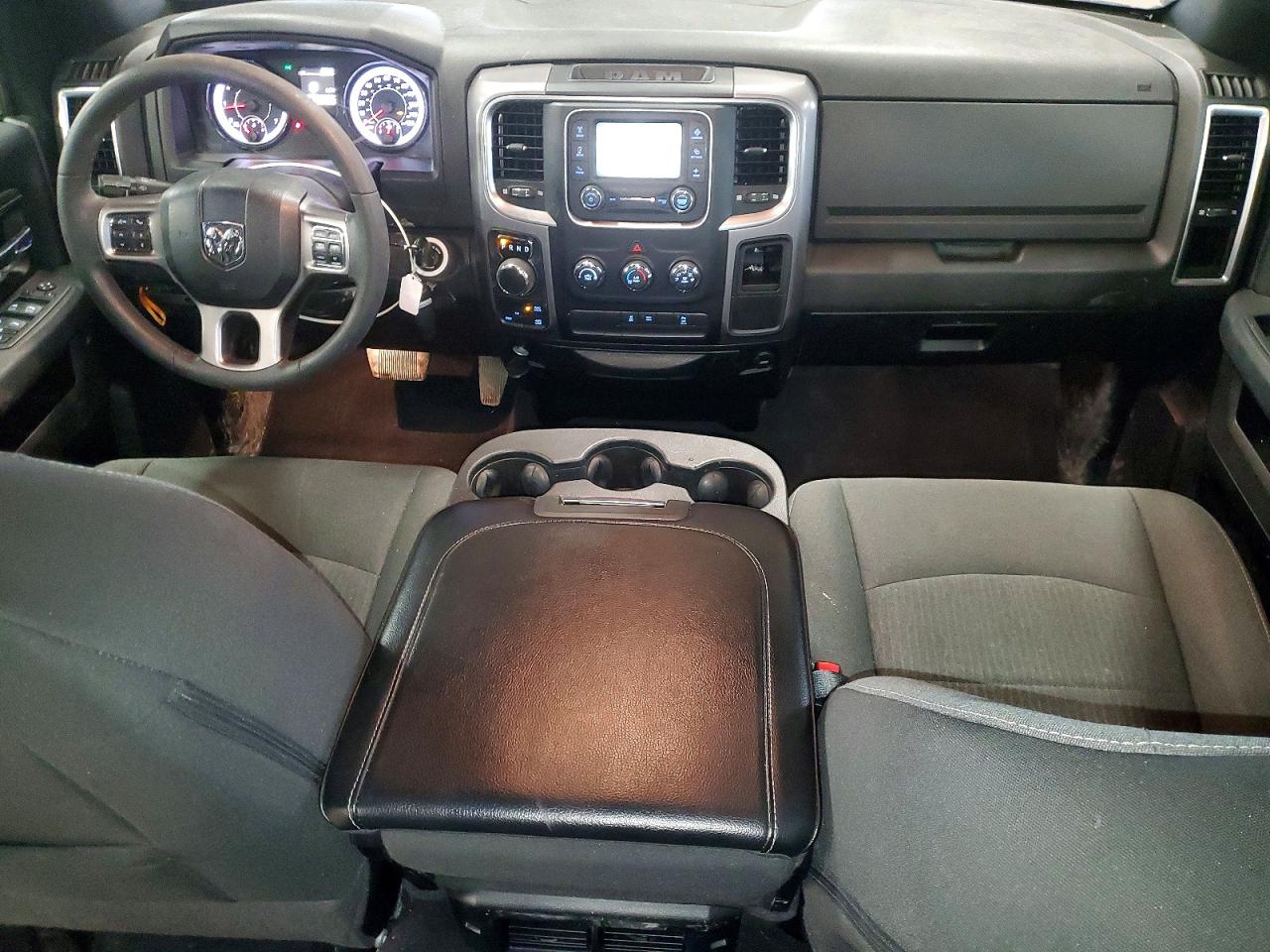 2022 RAM 1500 CLASSIC SLT photo 8