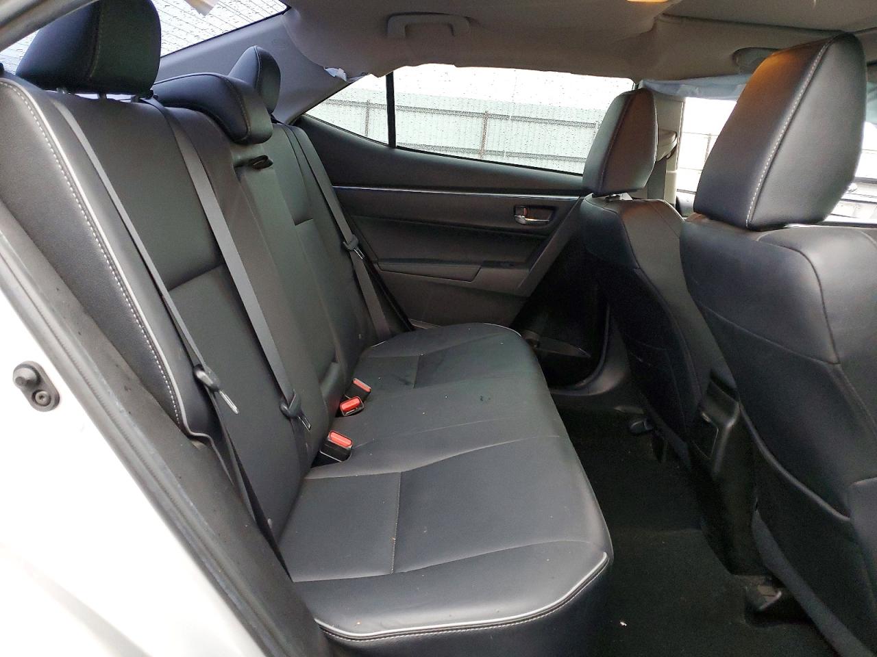 2016 TOYOTA COROLLA L photo 10