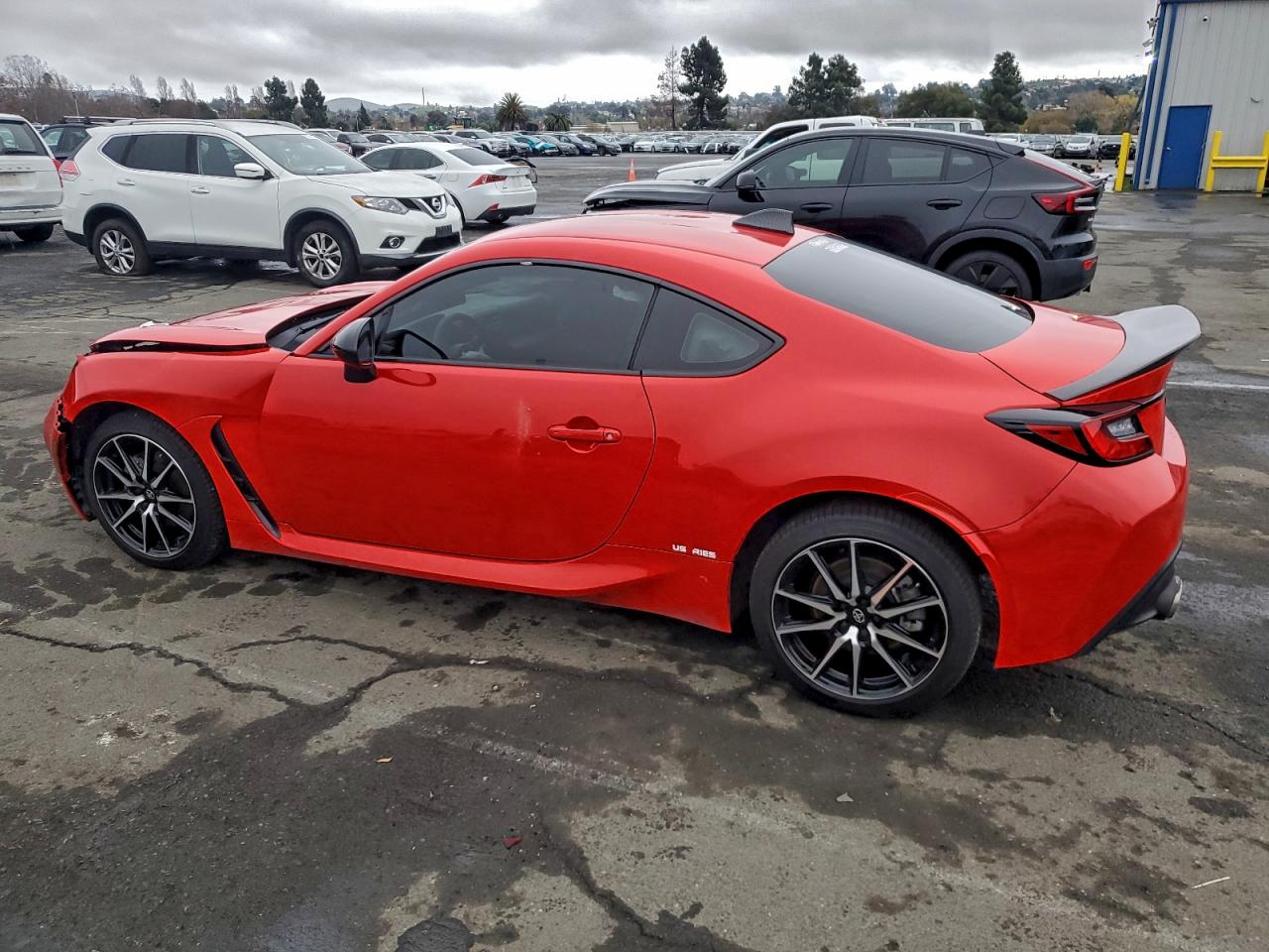 2023 TOYOTA GR 86 photo 2