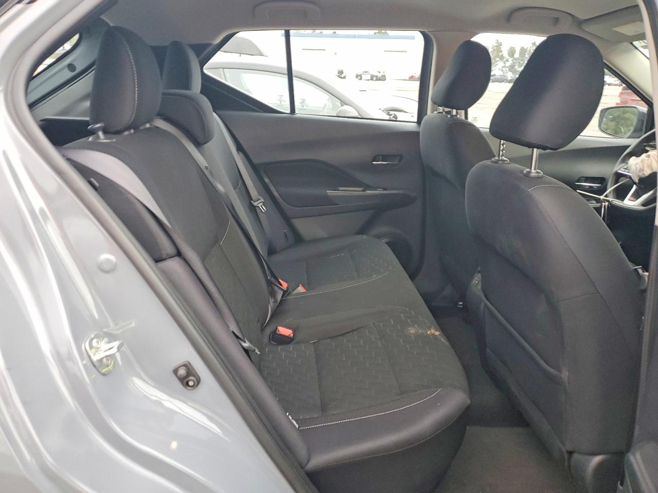 2023 NISSAN KICKS SV photo 11