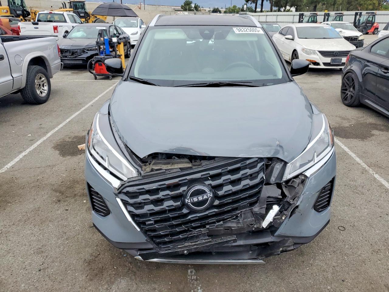 2023 NISSAN KICKS SV photo 5