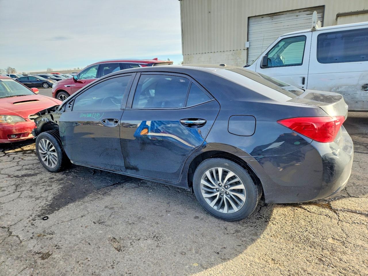 2018 TOYOTA COROLLA L photo 2