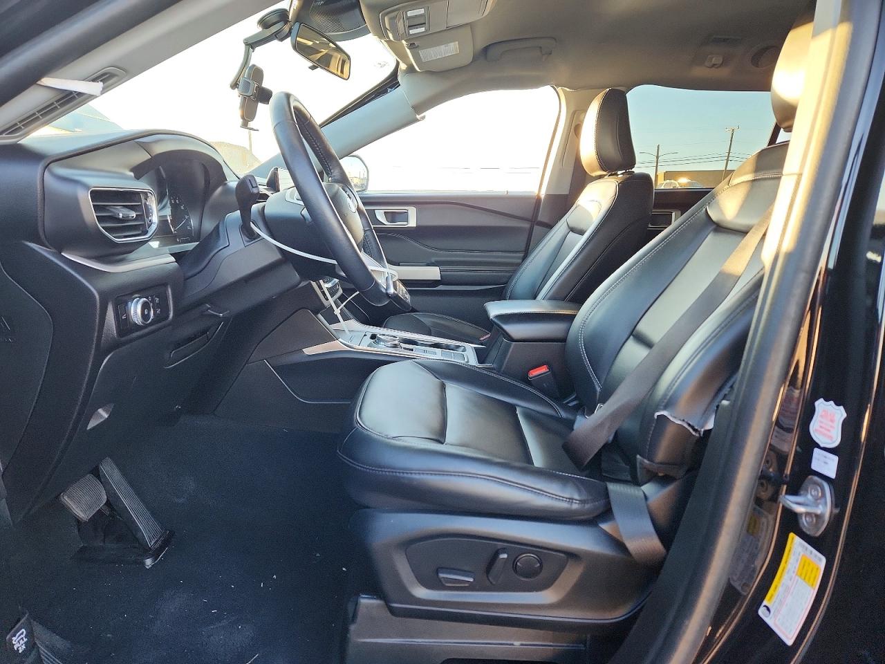 2023 FORD EXPLORER XLT photo 7