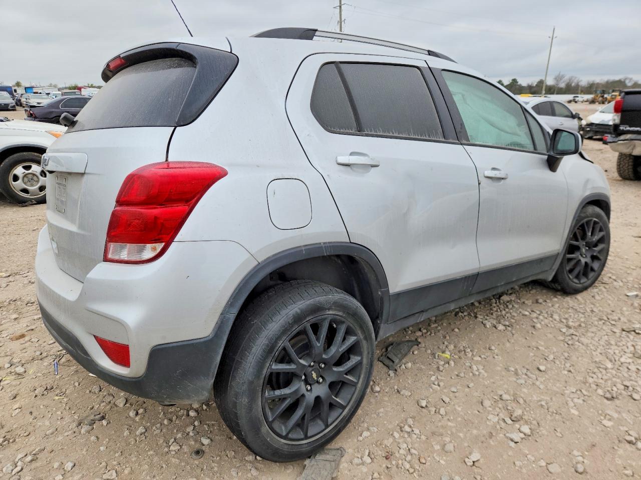 2022 CHEVROLET TRAX 1LT photo 3