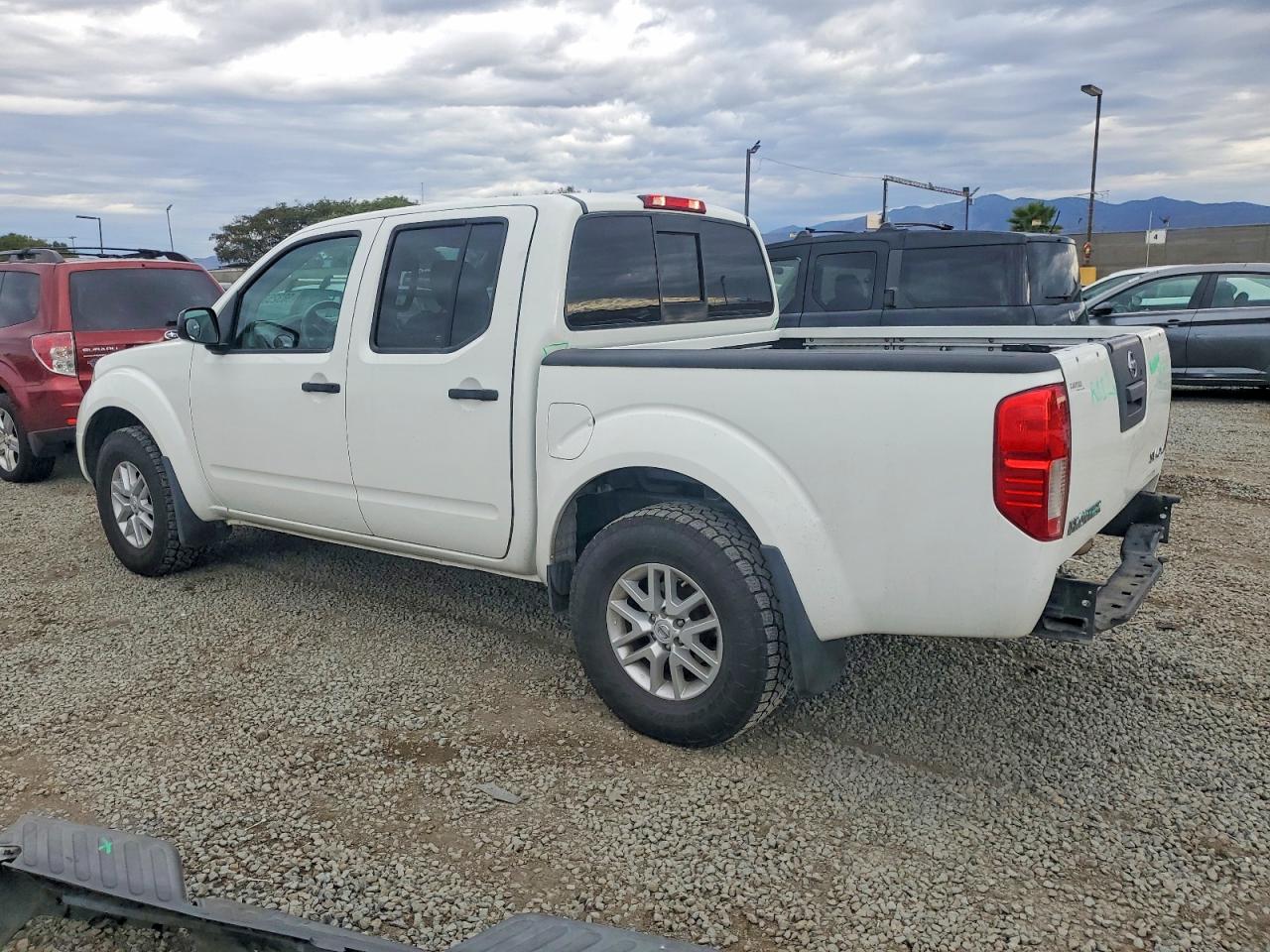 2019 NISSAN FRONTIER S photo 2