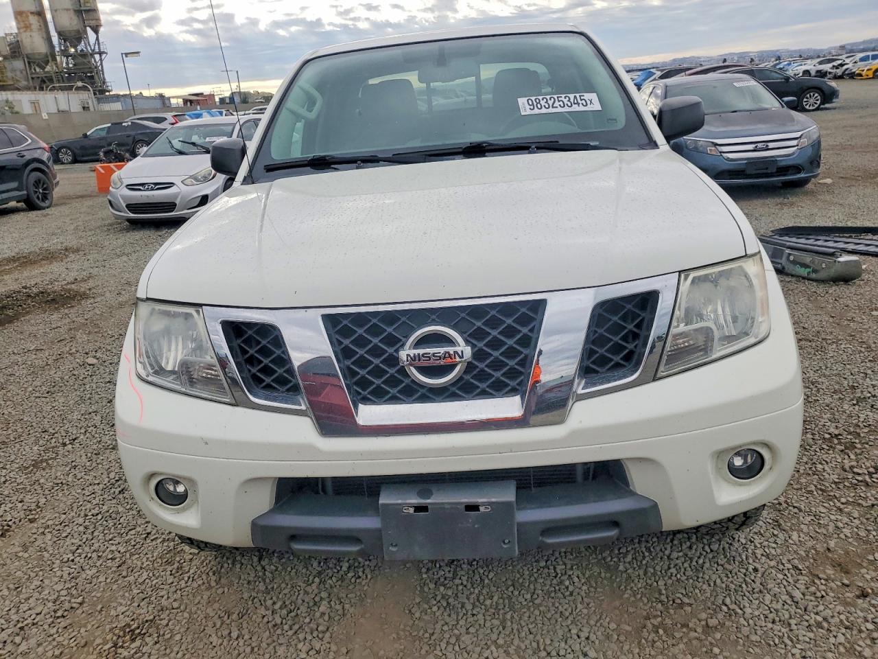 2019 NISSAN FRONTIER S photo 5