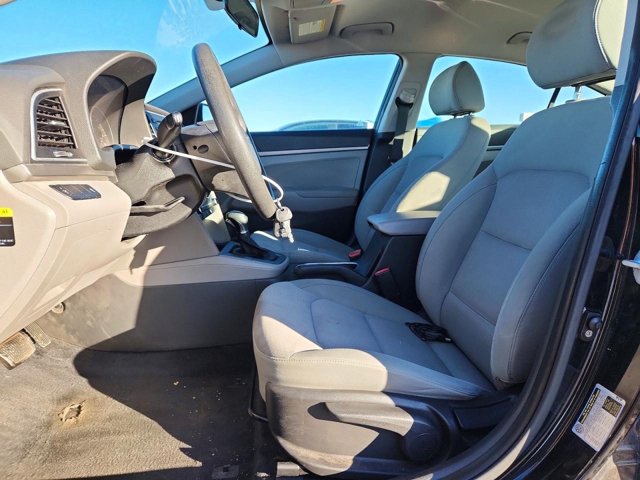 2017 HYUNDAI ELANTRA SE photo 7