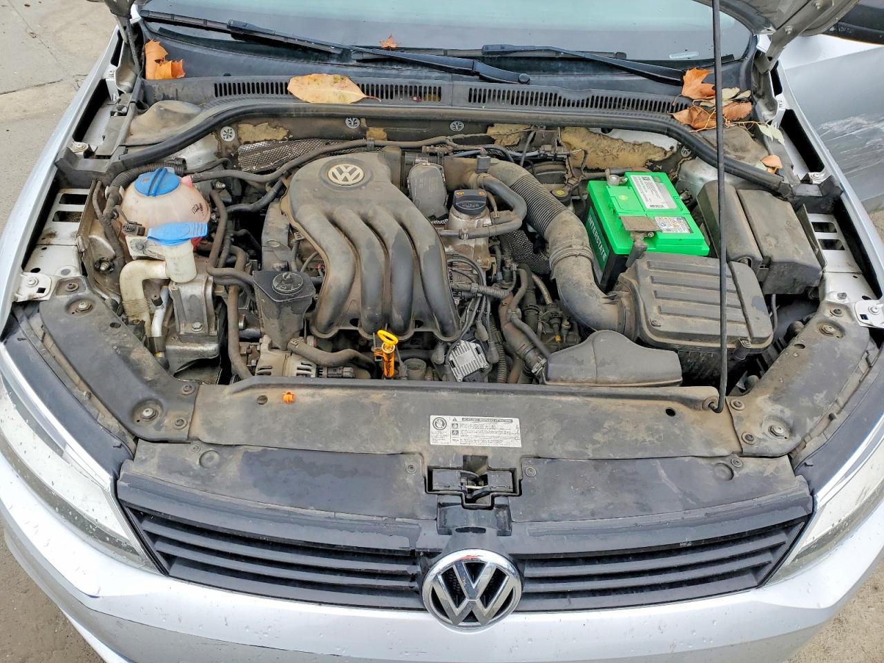 2012 VOLKSWAGEN JETTA BASE photo 11