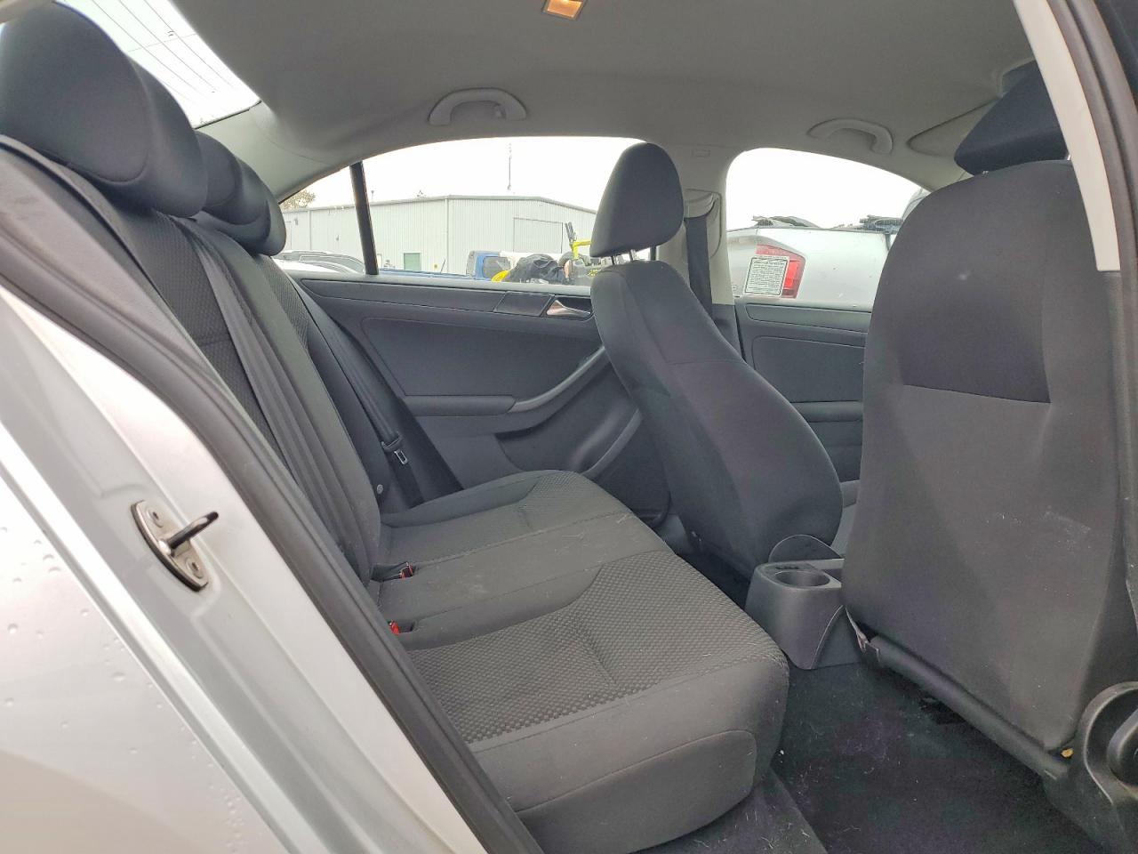 2012 VOLKSWAGEN JETTA BASE photo 10
