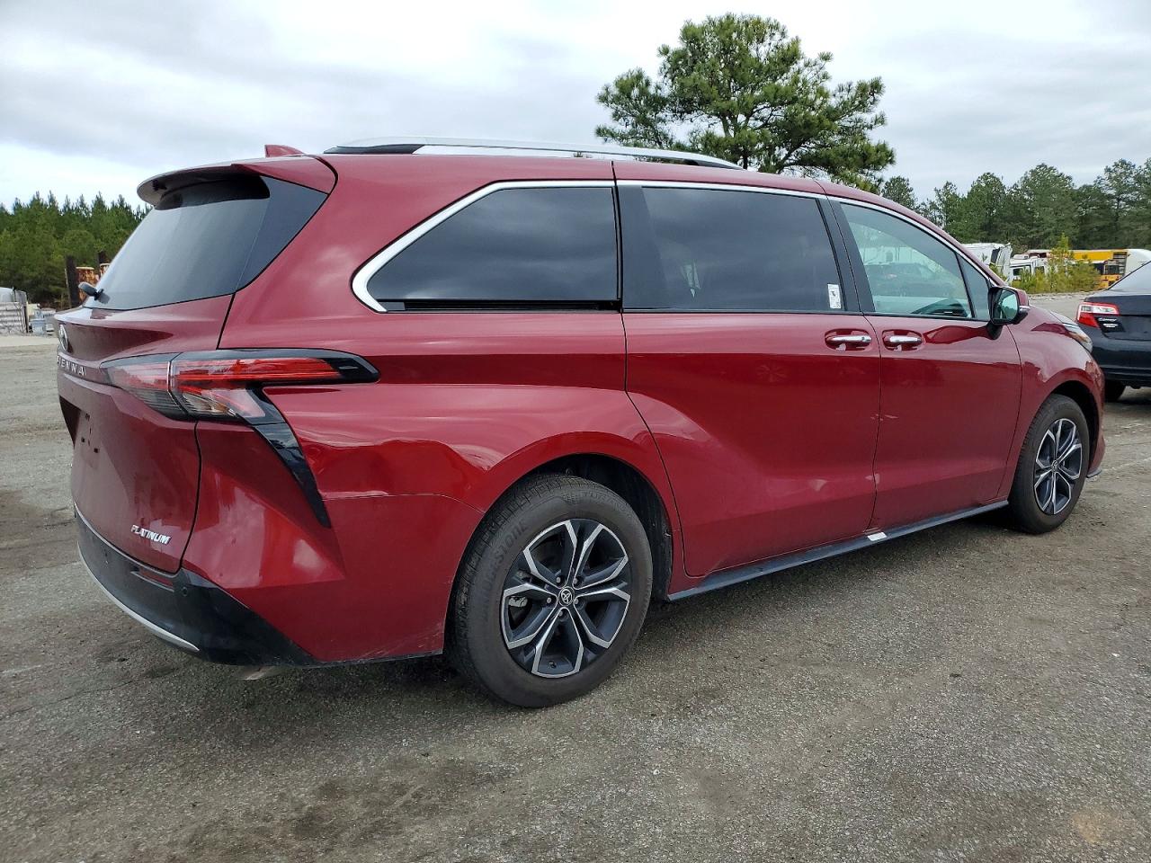 2025 TOYOTA SIENNA LIMITED photo 3