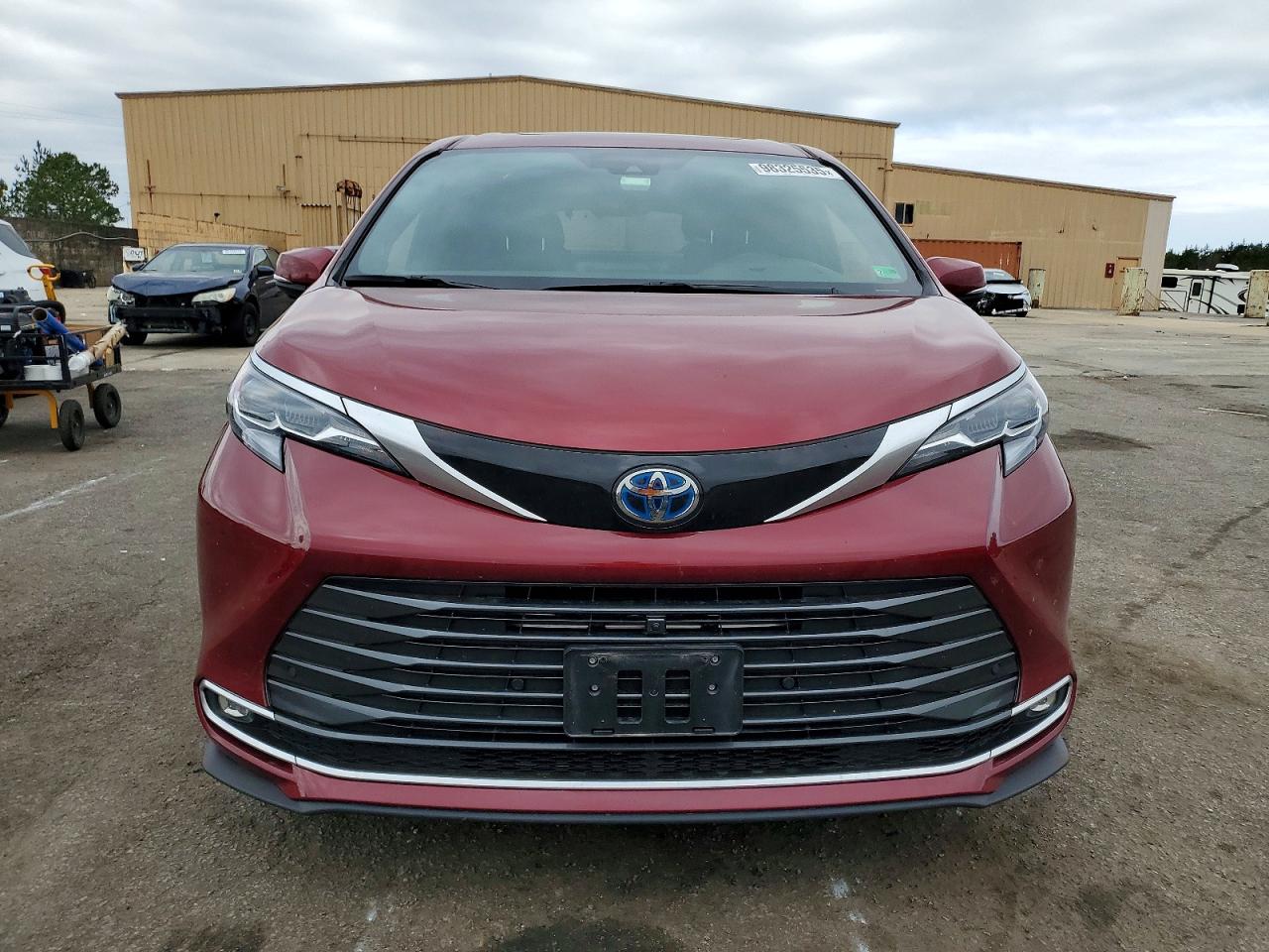 2025 TOYOTA SIENNA LIMITED photo 5