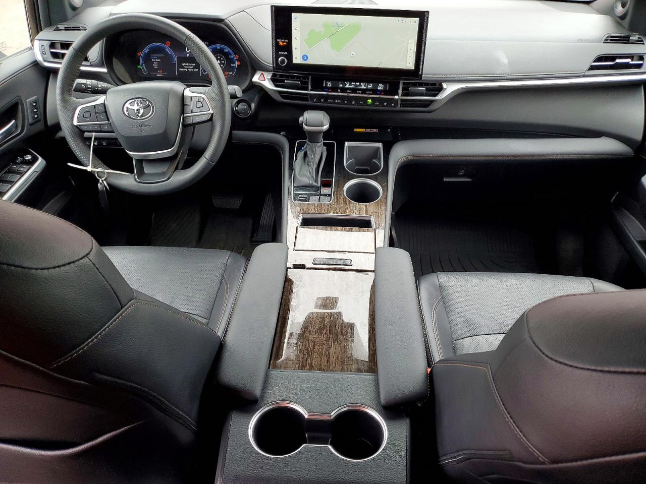 2025 TOYOTA SIENNA LIMITED photo 8