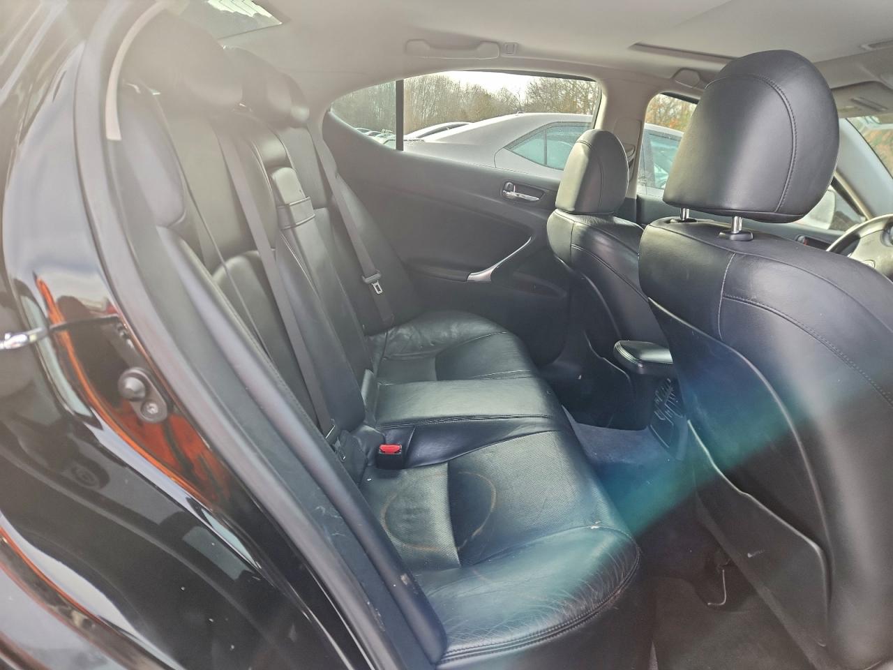 2007 LEXUS IS 250 photo 10
