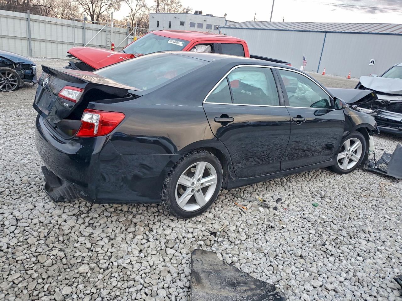 2012 TOYOTA CAMRY BASE photo 3