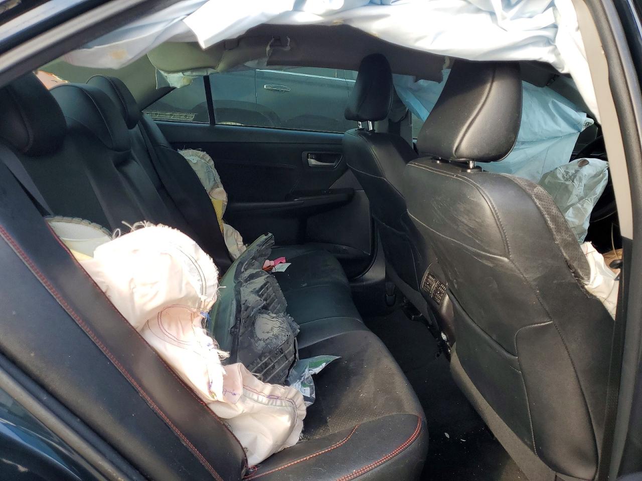 2017 TOYOTA CAMRY XSE photo 10