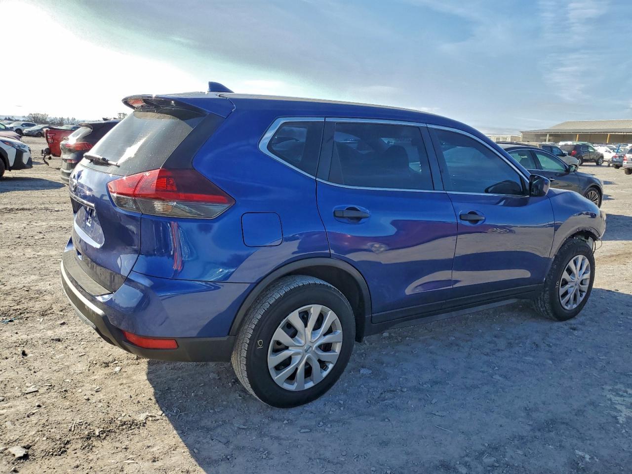 2018 NISSAN ROGUE S photo 3