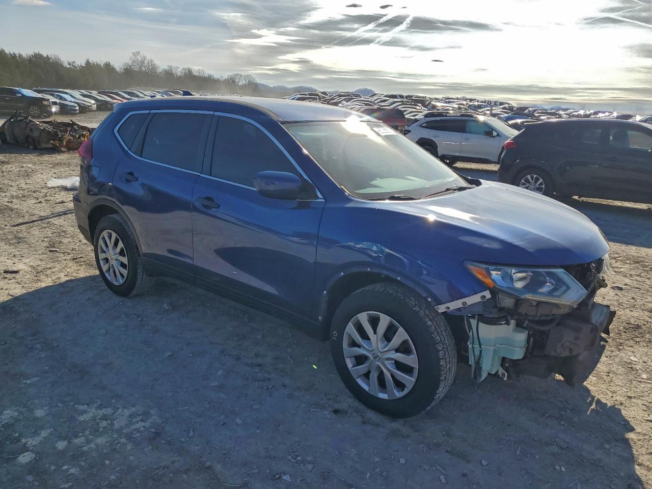 2018 NISSAN ROGUE S photo 4