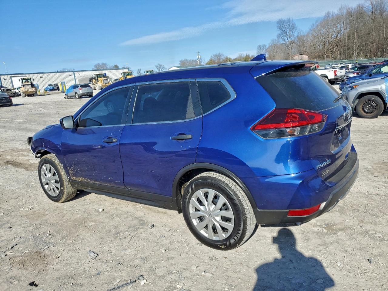 2018 NISSAN ROGUE S photo 2
