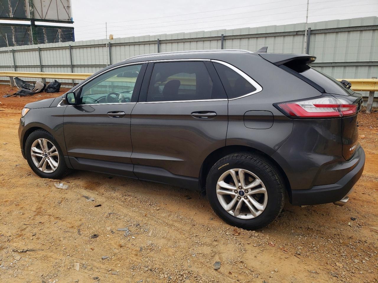 2019 FORD EDGE SEL photo 2