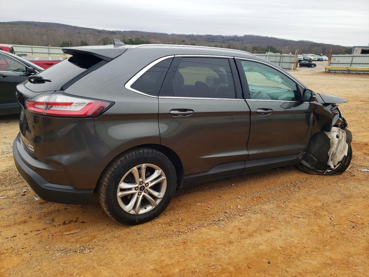 2019 FORD EDGE SEL photo 3