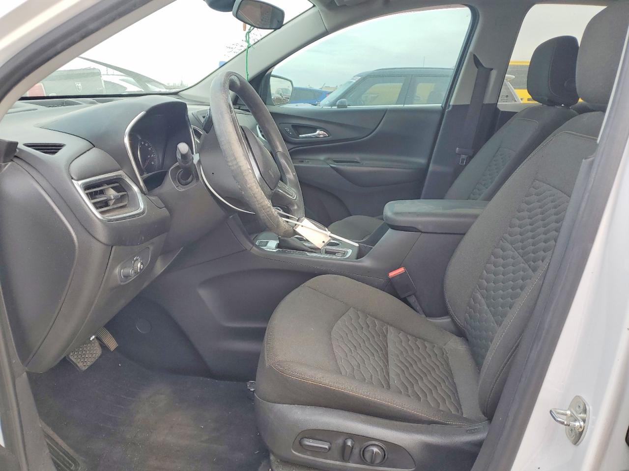 2020 CHEVROLET EQUINOX LT photo 7