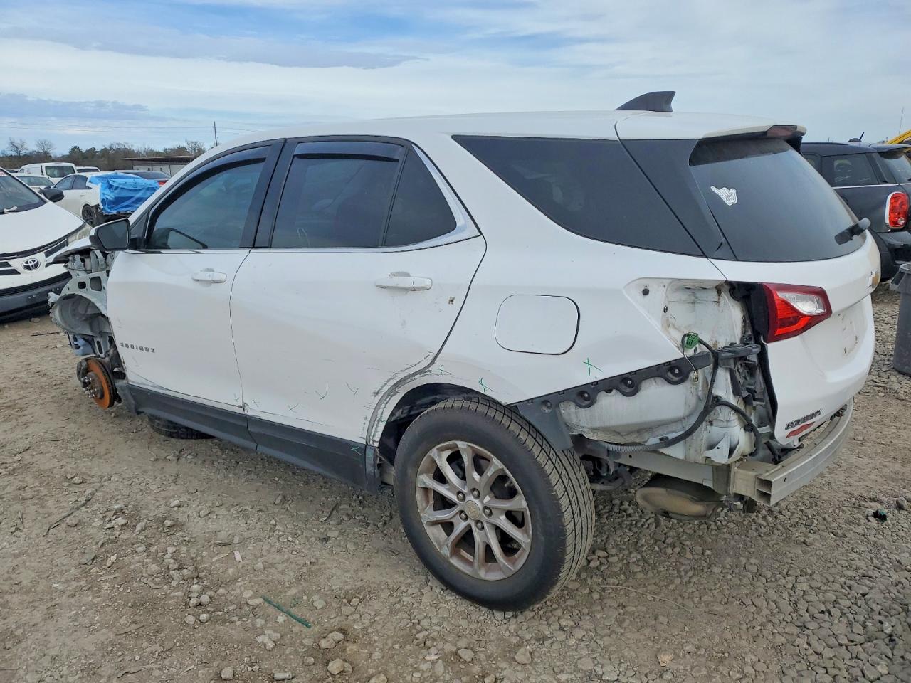 2020 CHEVROLET EQUINOX LT photo 2