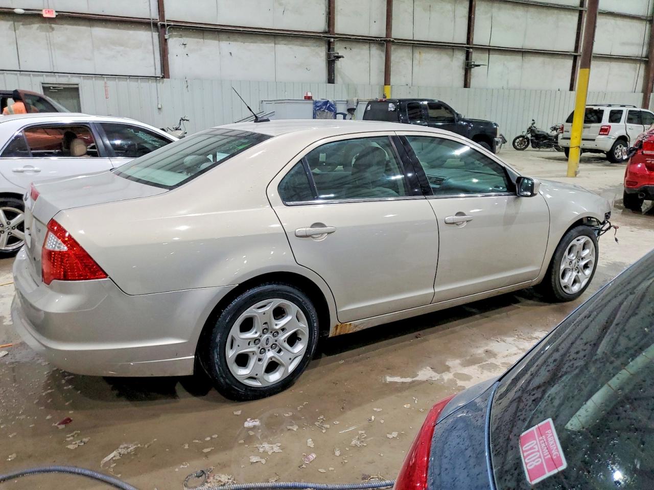 2010 FORD FUSION SE photo 3