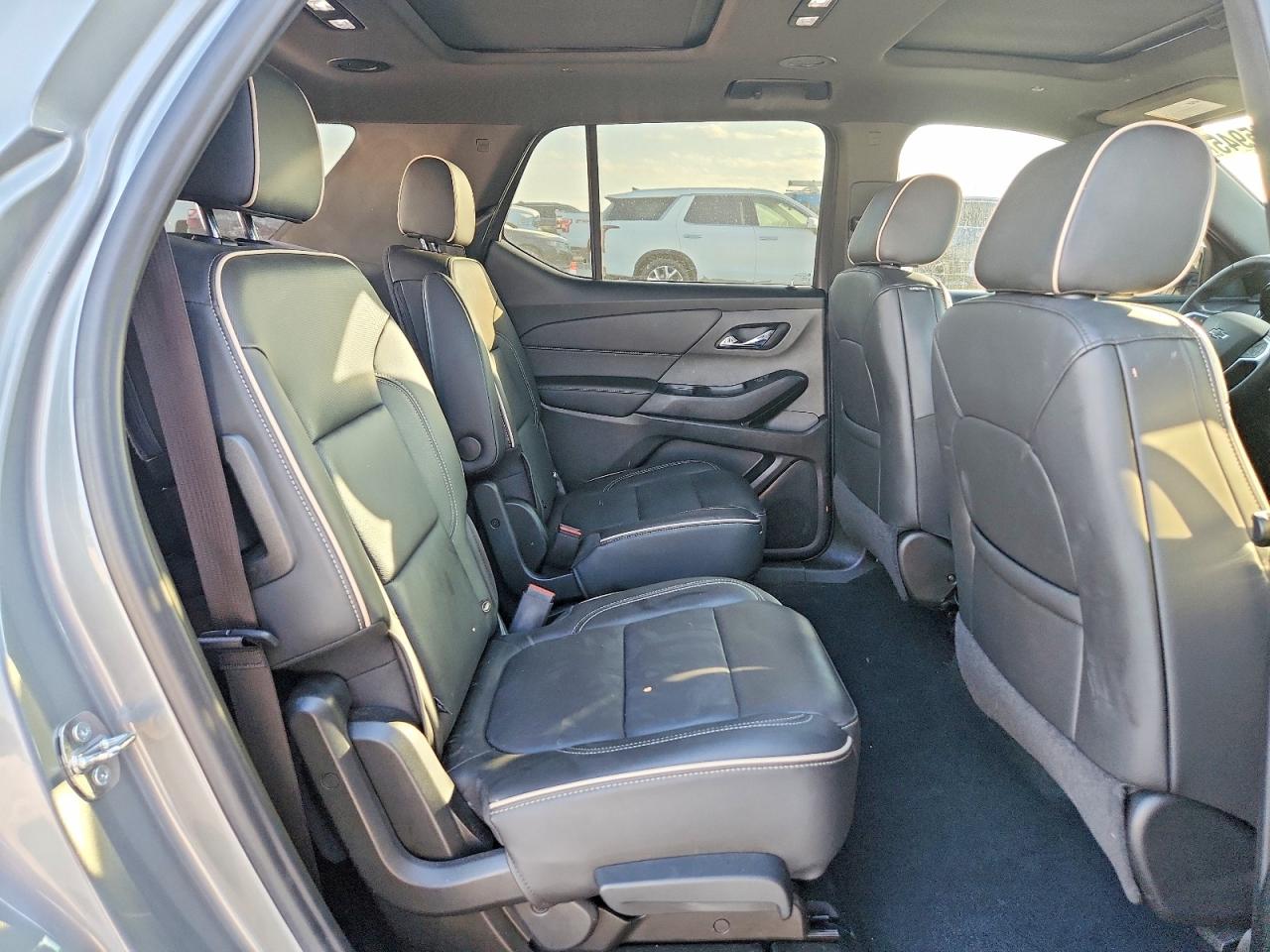 2023 CHEVROLET TRAVERSE PREMIER photo 11