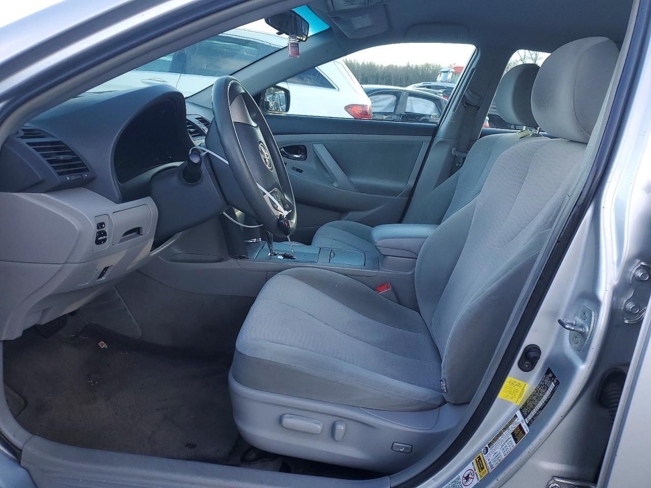 2011 TOYOTA CAMRY BASE photo 7
