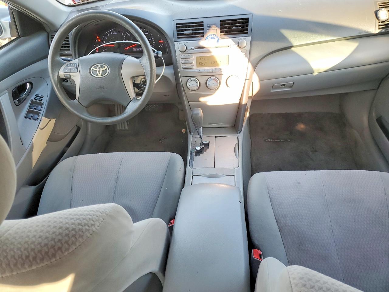 2011 TOYOTA CAMRY BASE photo 8