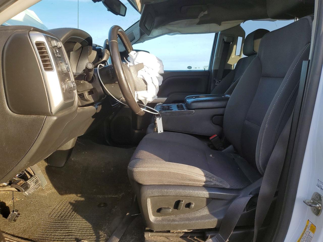 2018 CHEVROLET SILVERADO K1500 LT photo 7