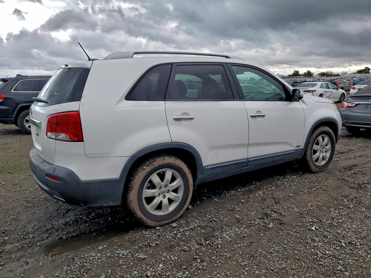 2013 KIA SORENTO photo 3