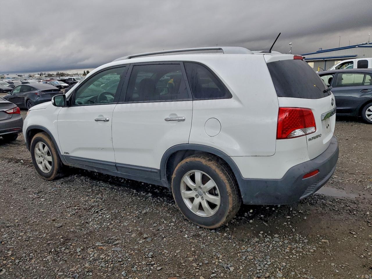 2013 KIA SORENTO photo 2