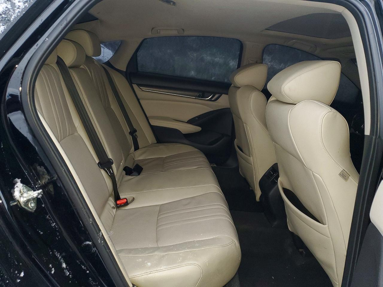 2018 HONDA ACCORD EXL photo 10