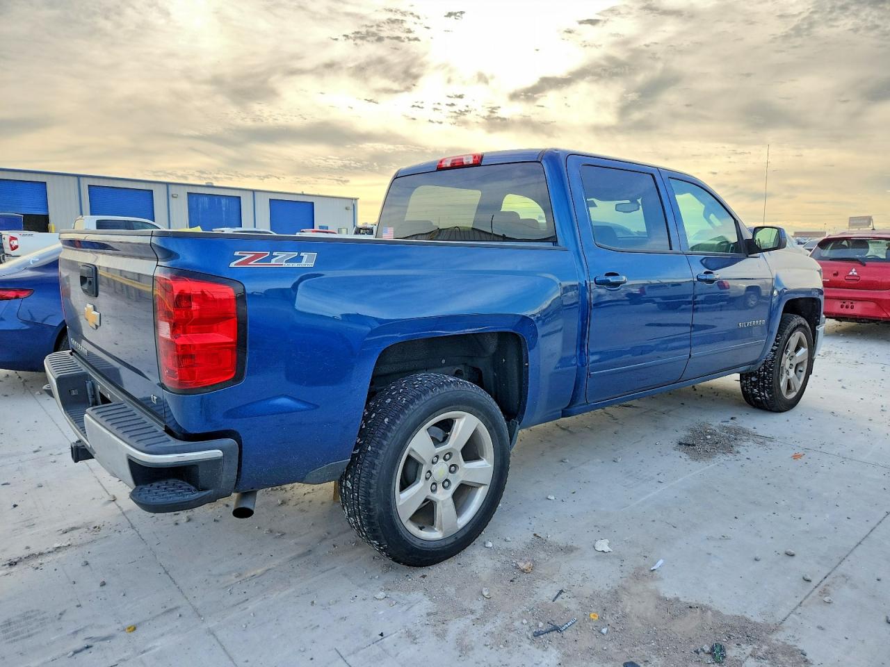 2015 CHEVROLET SILVERADO K1500 LT photo 3