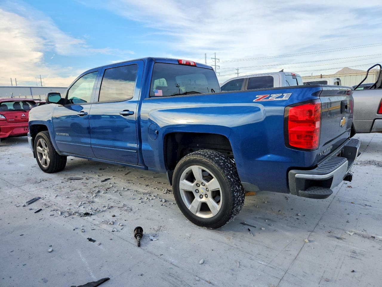 2015 CHEVROLET SILVERADO K1500 LT photo 2