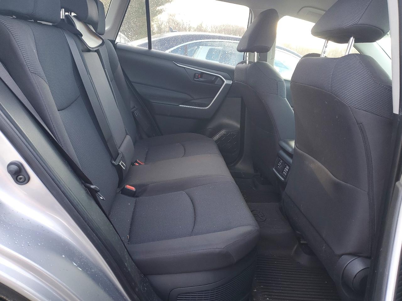 2025 TOYOTA RAV4 LE photo 11
