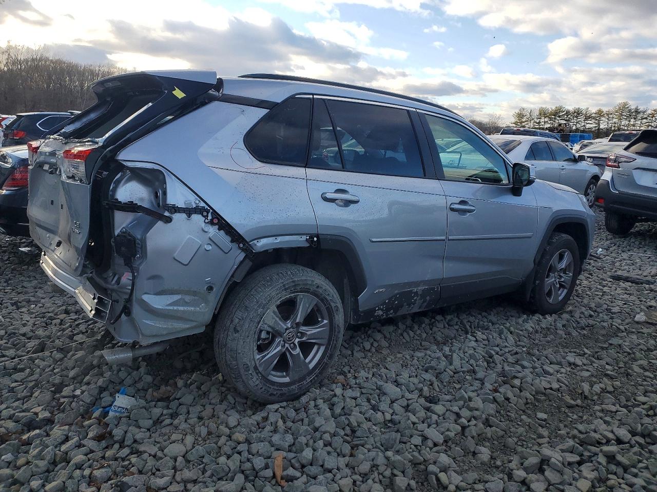 2025 TOYOTA RAV4 LE photo 3