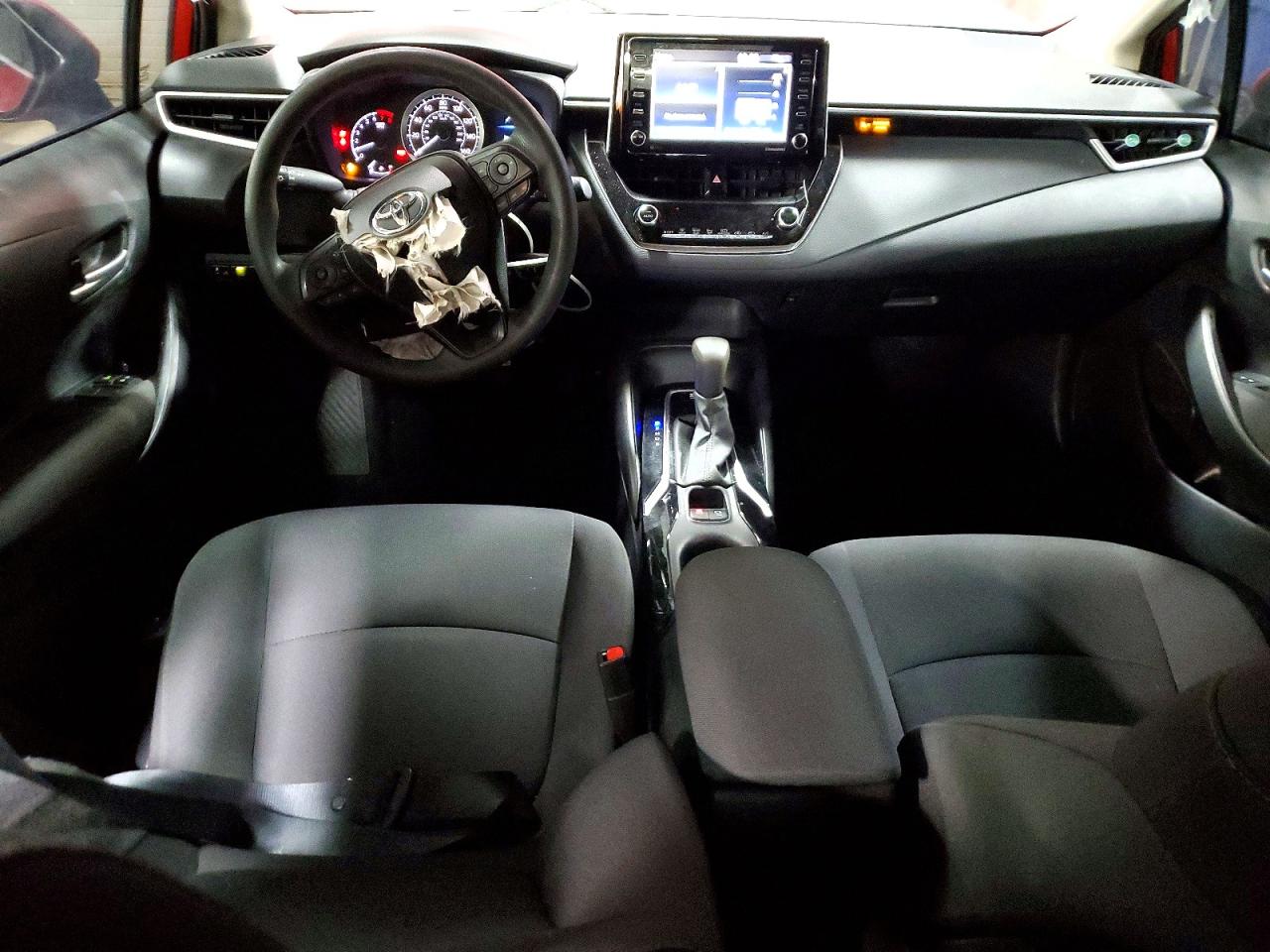2021 TOYOTA COROLLA LE photo 8