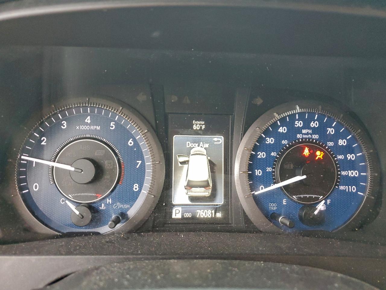 2017 TOYOTA SIENNA XLE photo 9
