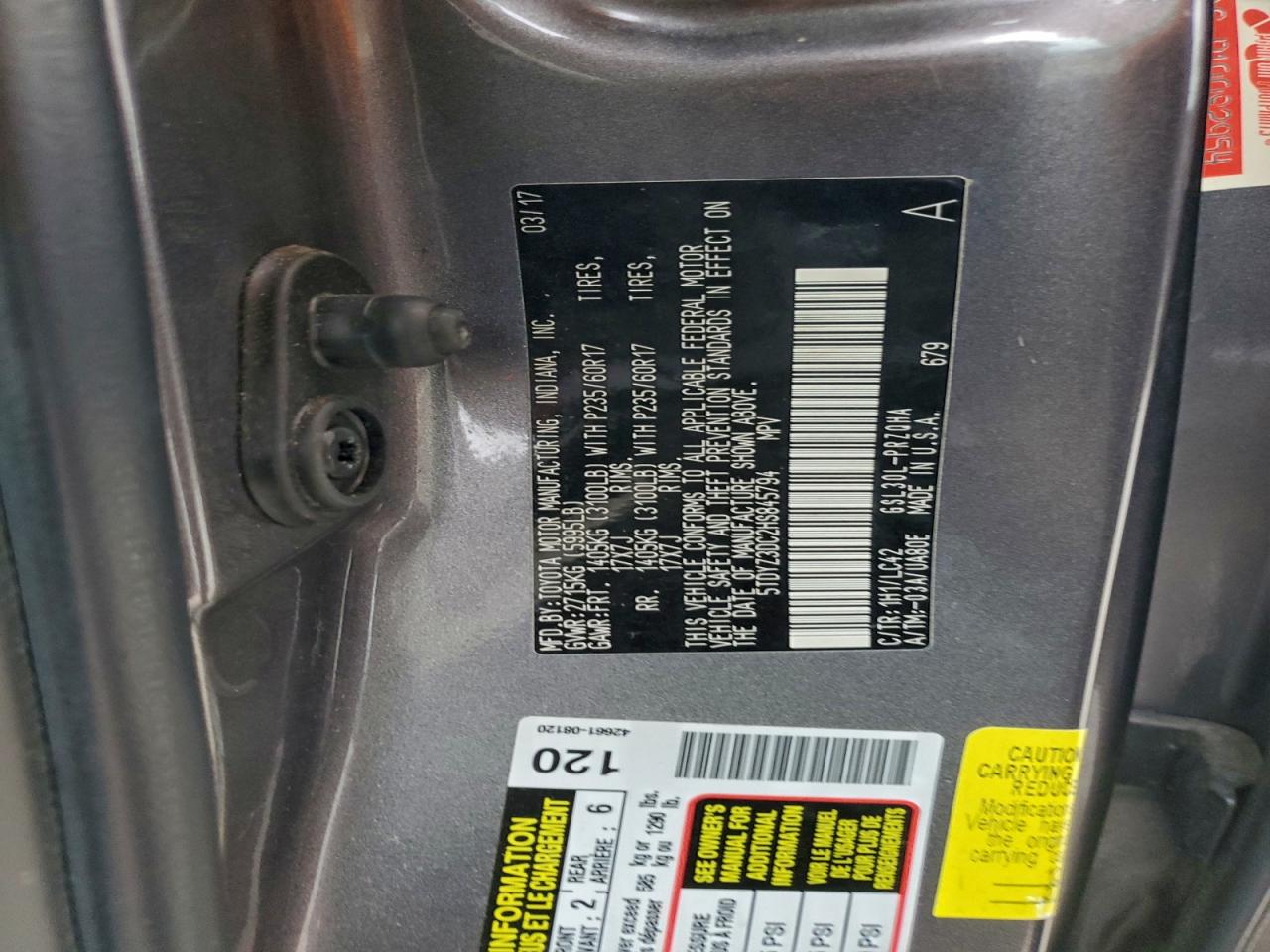 2017 TOYOTA SIENNA XLE photo 13