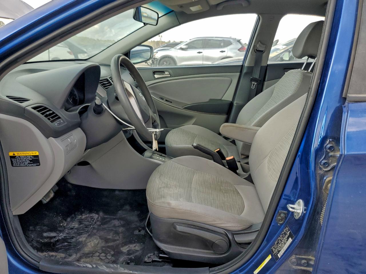 2017 HYUNDAI ACCENT SE photo 7
